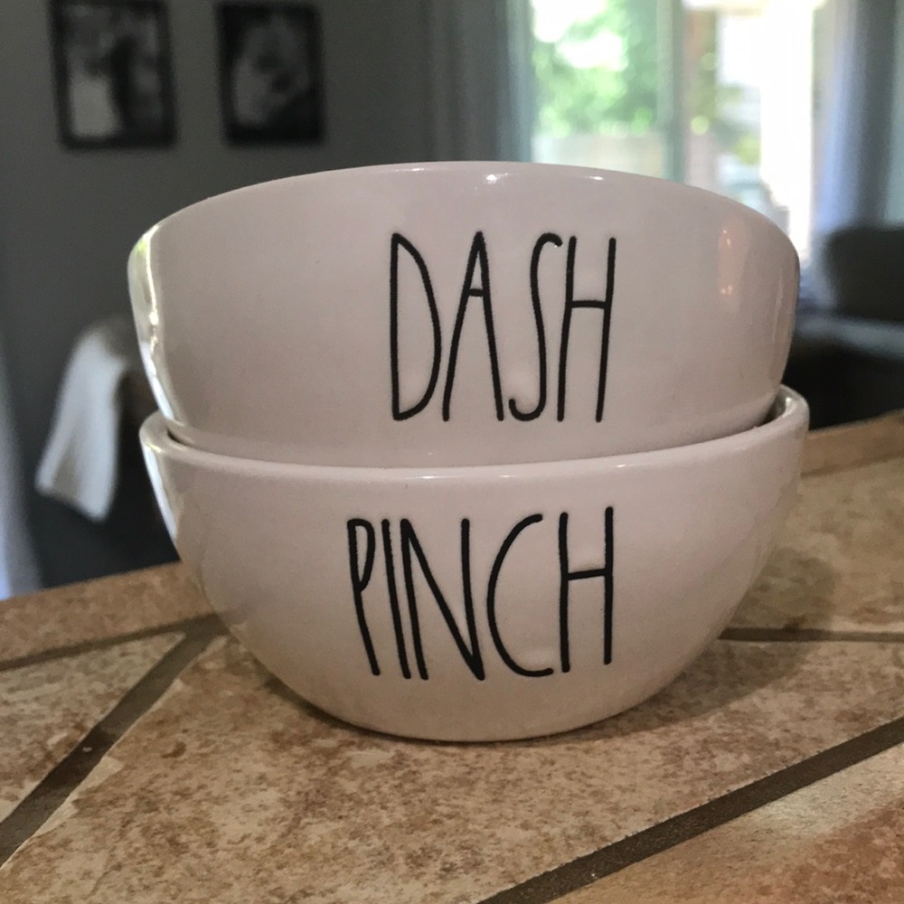 RAE DUNN pinch & dash